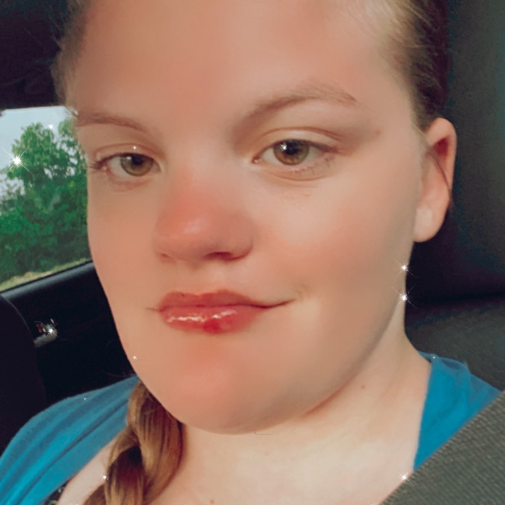 Meet your Posher, Madi